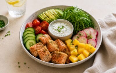 Summer Bowl with Salmon & Skyr Dip